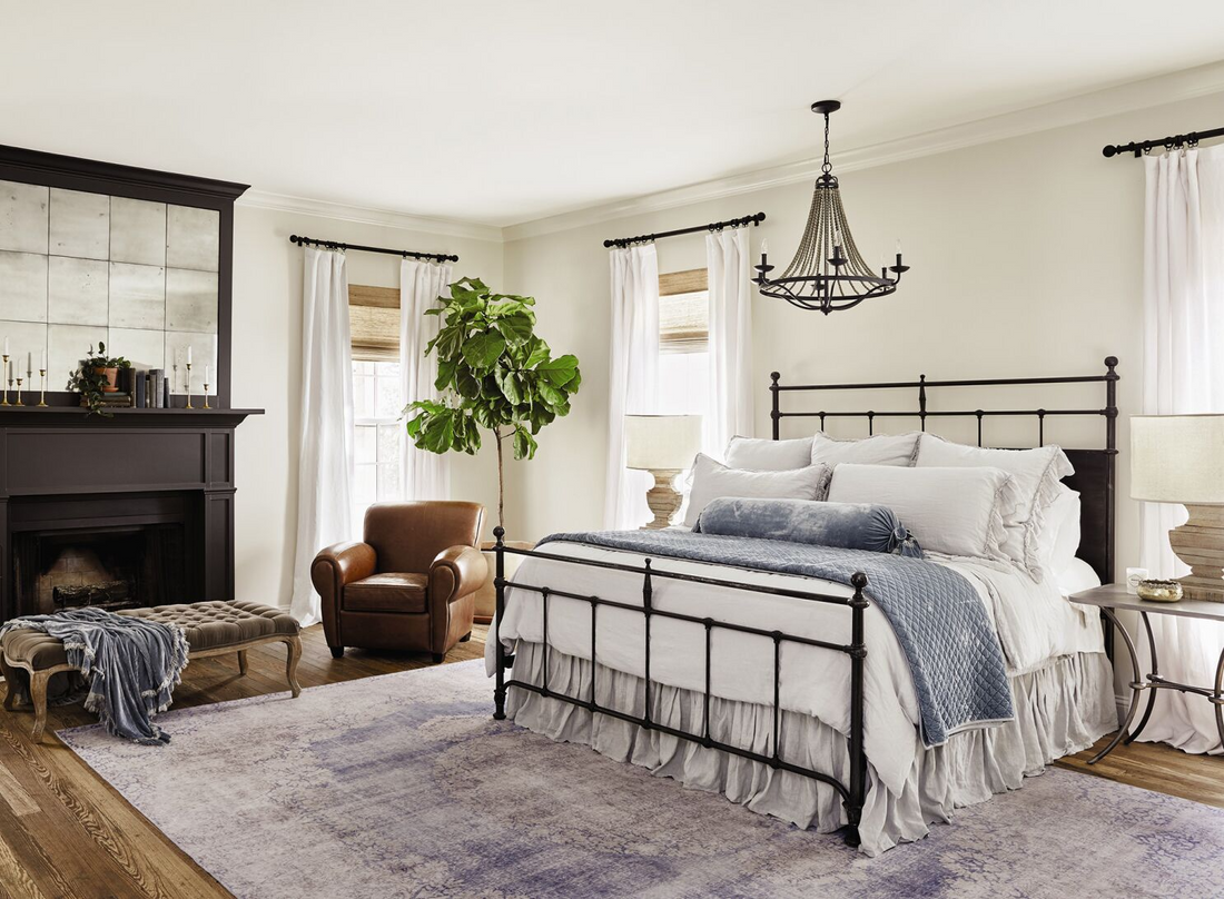How to Style Your Bedroom Like a Pro (a lá Joanna Gaines)