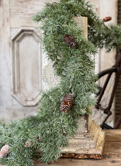 Shining Spindle Pine Garland