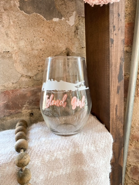 Island Girl Wine Glass